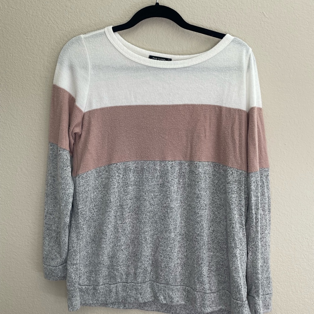 Women’s three tone sweater